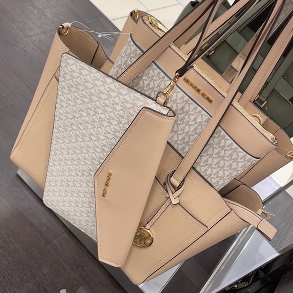 Michael Kors Maisie Large Pebbled Leather 3-in-1 Tote Bag - Picture 13 of 16